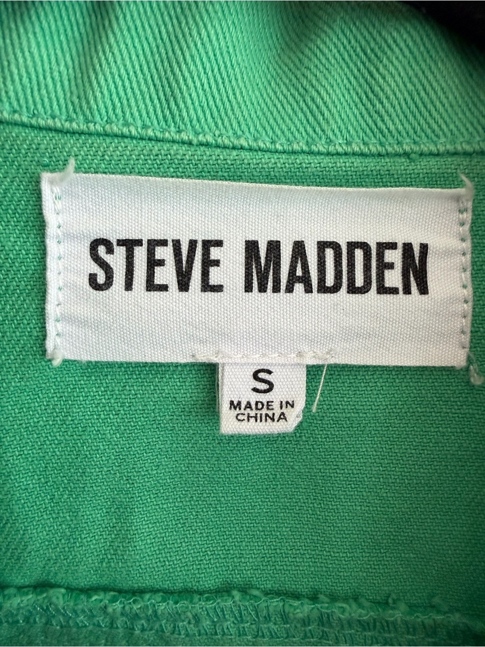 Steve Madden Women’s Small Green Cropped Cotton Jacket Raw Hem Button Front - Picture 3 of 13